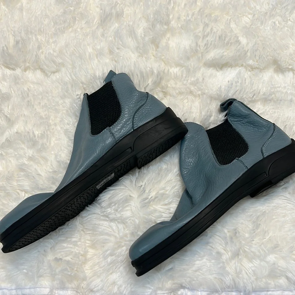 FREE PEOPLE X BUENO NWOT EU 36 (6) powder blue booties in Darla RARE FIND!